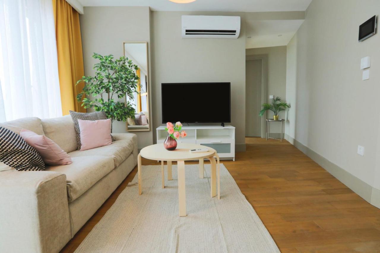 Excellent Flat W 360 Bosphorus View In Cihangir 이스탄불 외부 사진