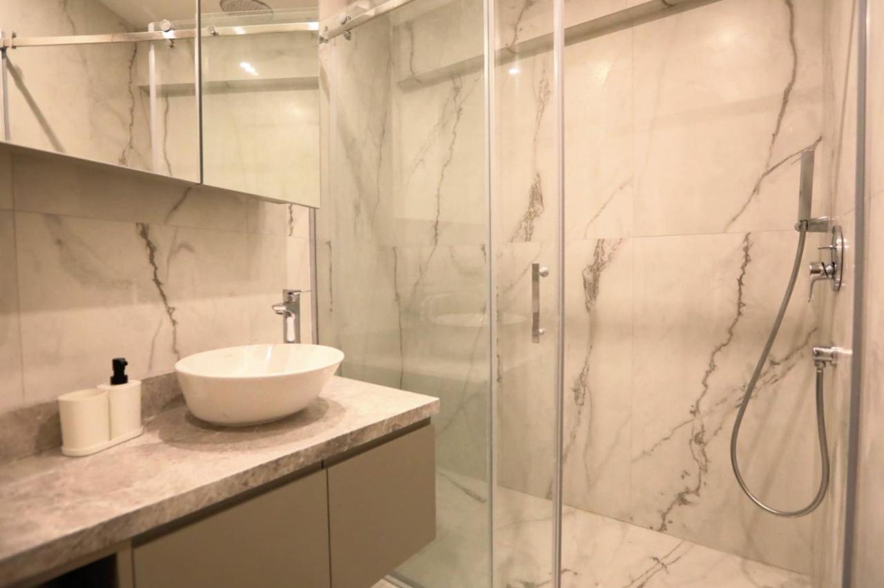 Excellent Flat W 360 Bosphorus View In Cihangir 이스탄불 외부 사진
